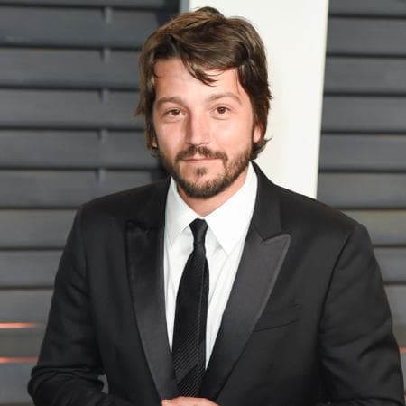 A pesar de que abandonó los melodramas, sigue vigente gracias a que es actor, director y productor de cine como su gran amigo Gael García.