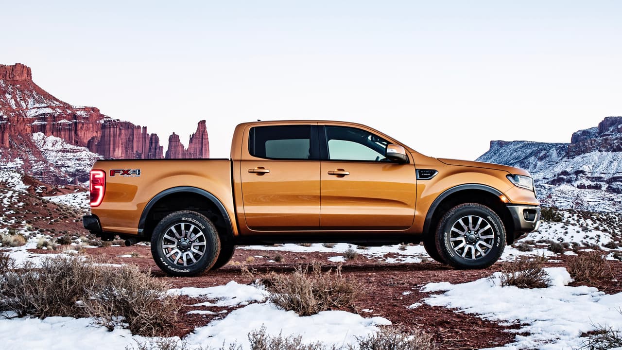La
<b>Ford Ranger dejó de venderse</b> hace casi ocho años en Estados Unidos (en otros mercados del continente americano siguió vigente) y su ausencia sirvió para preparar un gran regreso que incluye una imagen completamente fresca y un mejorado paquete de prestaciones.