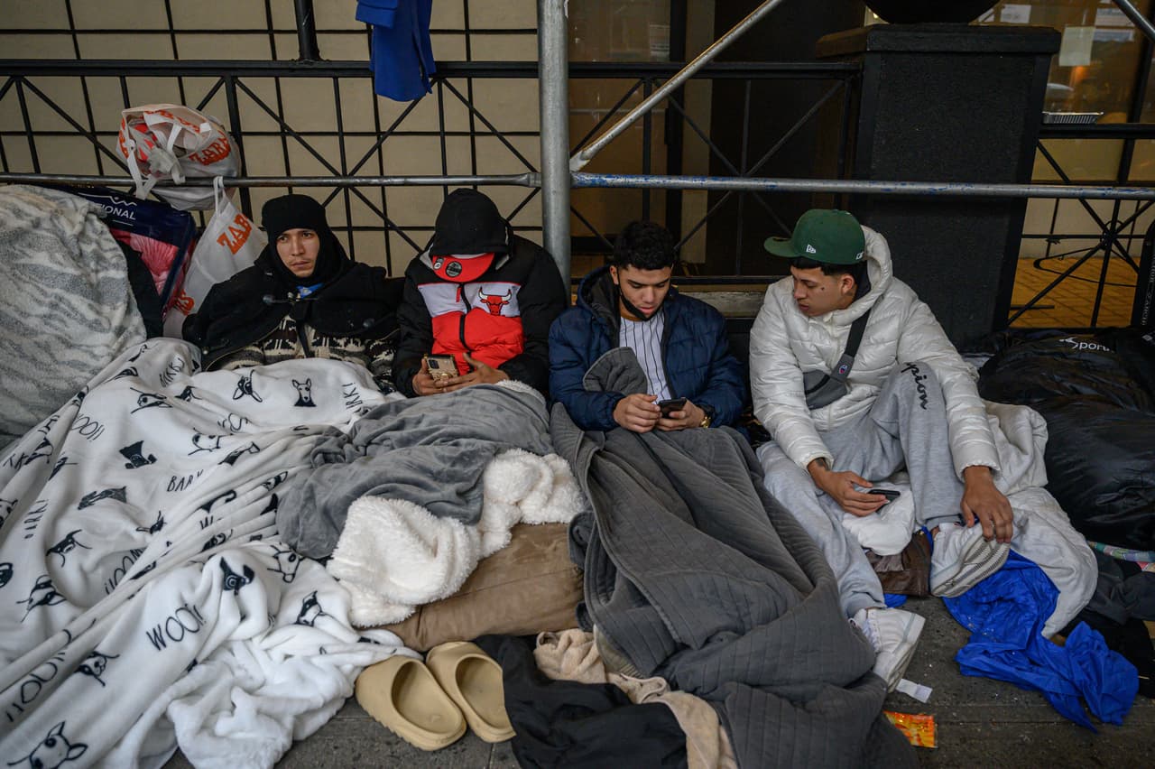 Darán pasajes de ida a solicitantes de asilo que quieran irse de Nueva York