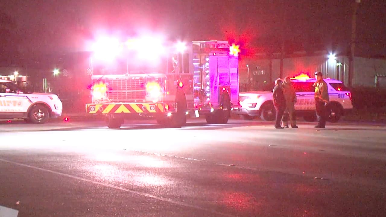 El presunto responsable del choque quedó con vida y fue llevado hasta un hospital donde horas después murió. Hasta ahora no se han revelado las identidades de los involucrados en el accidente.