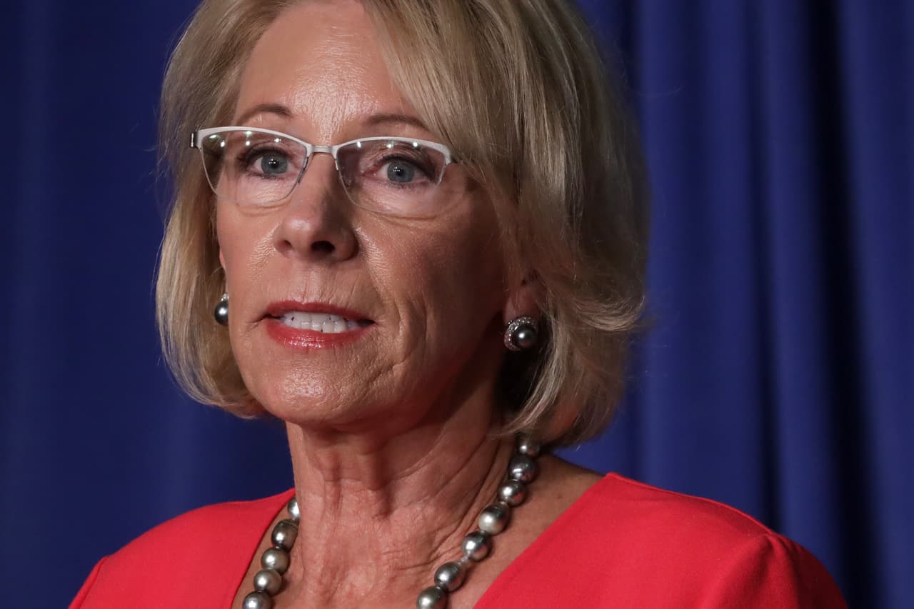 <b>La secretaría de Educación</b>, número 15 en la línea de sucesión presidencial. Este cargo lo ocupa Betsy DeVos.