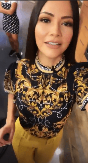 Ana también expresó su emoción por su estadía en el show en las redes sociales. Advirtió a sus seguidores que los videos no eran grabaciones, ni se trataba de un 'déjà vu'.