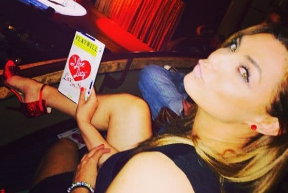 Disfrutando de un excelente espectáculo.