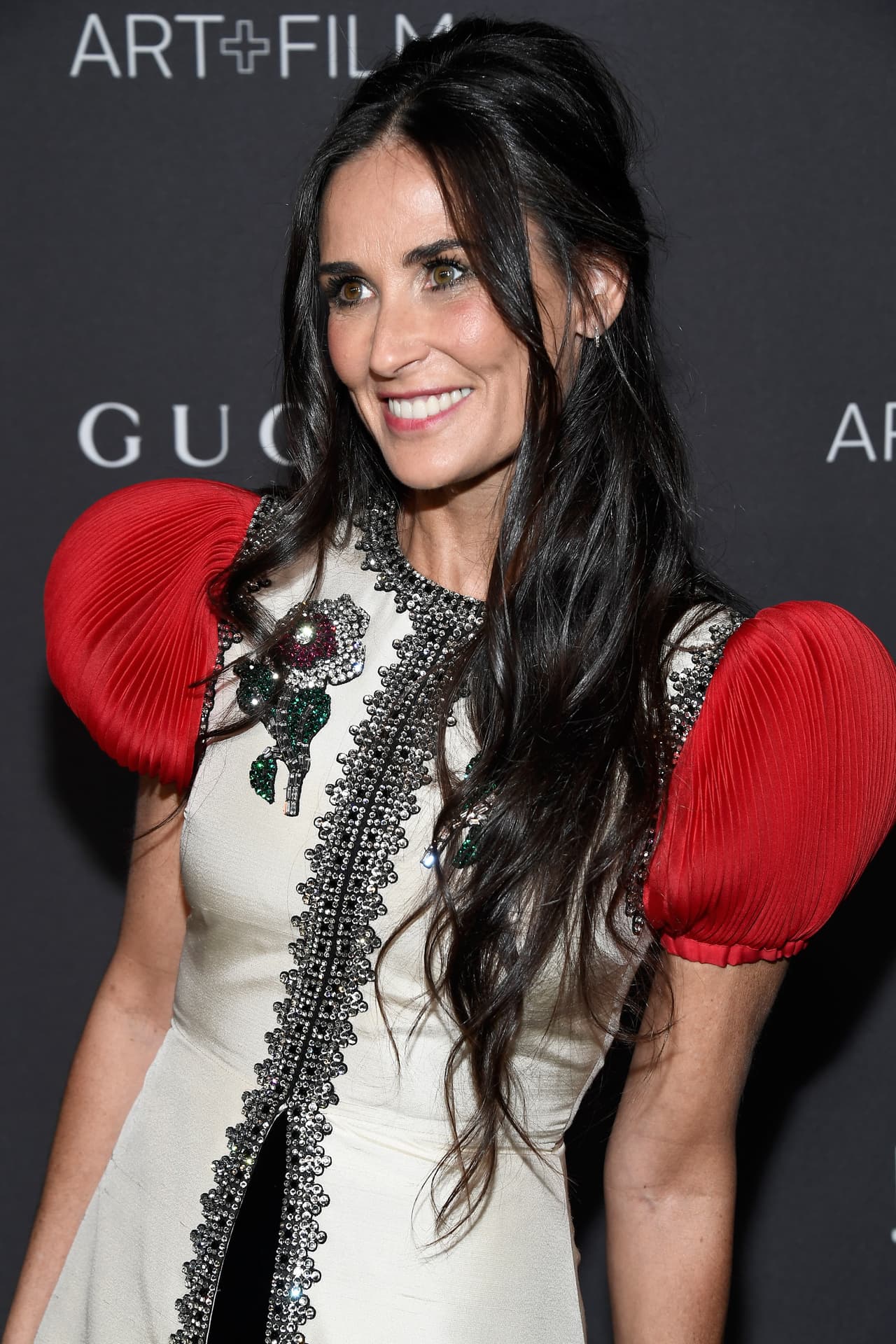 Pero Danny Guynes era alcohólico y eran constantes las peleas que mantenía con Victoria debido a la condición física que tenía Demi Moore, quien padeció estrabismo.