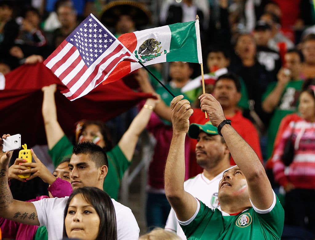 Con muro fronterizo o sin él, México y EEUU se alían para lograr la sede del Mundial de Fútbol 2026