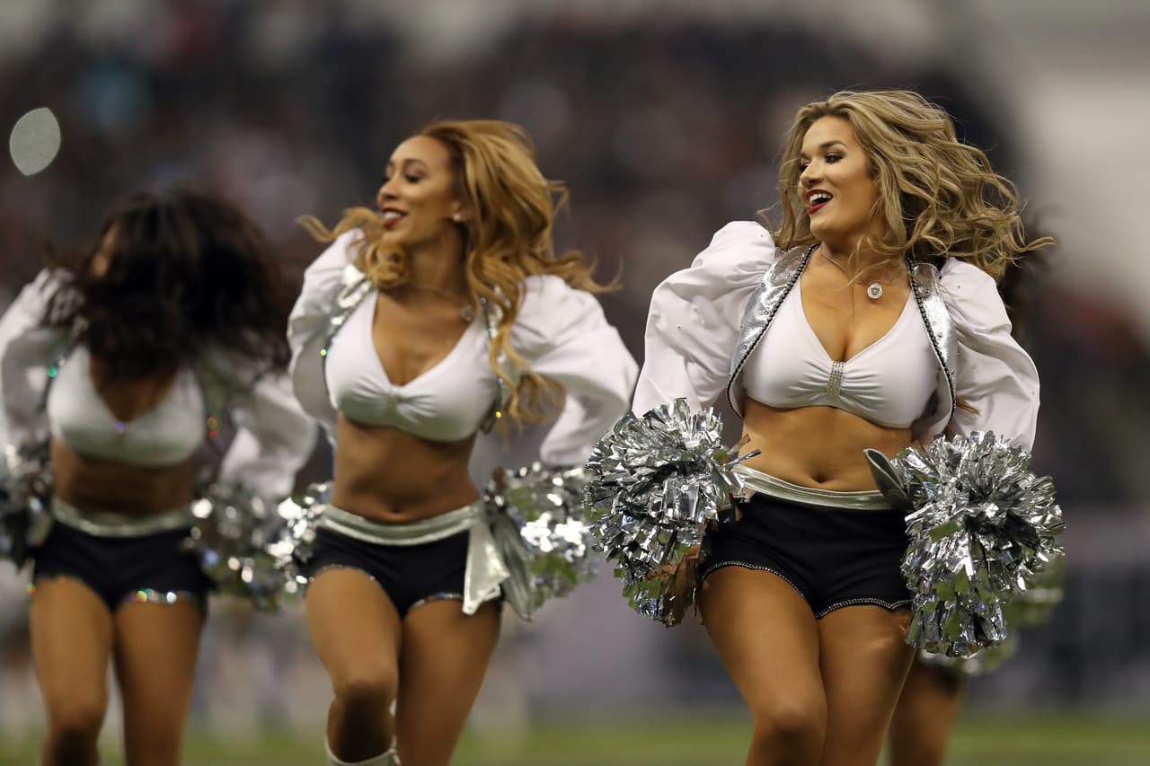 Las coreografías son un elemento clave que, acompañado de la belleza y elegancia en su ejecución, prenden la fiesta en la NFL.