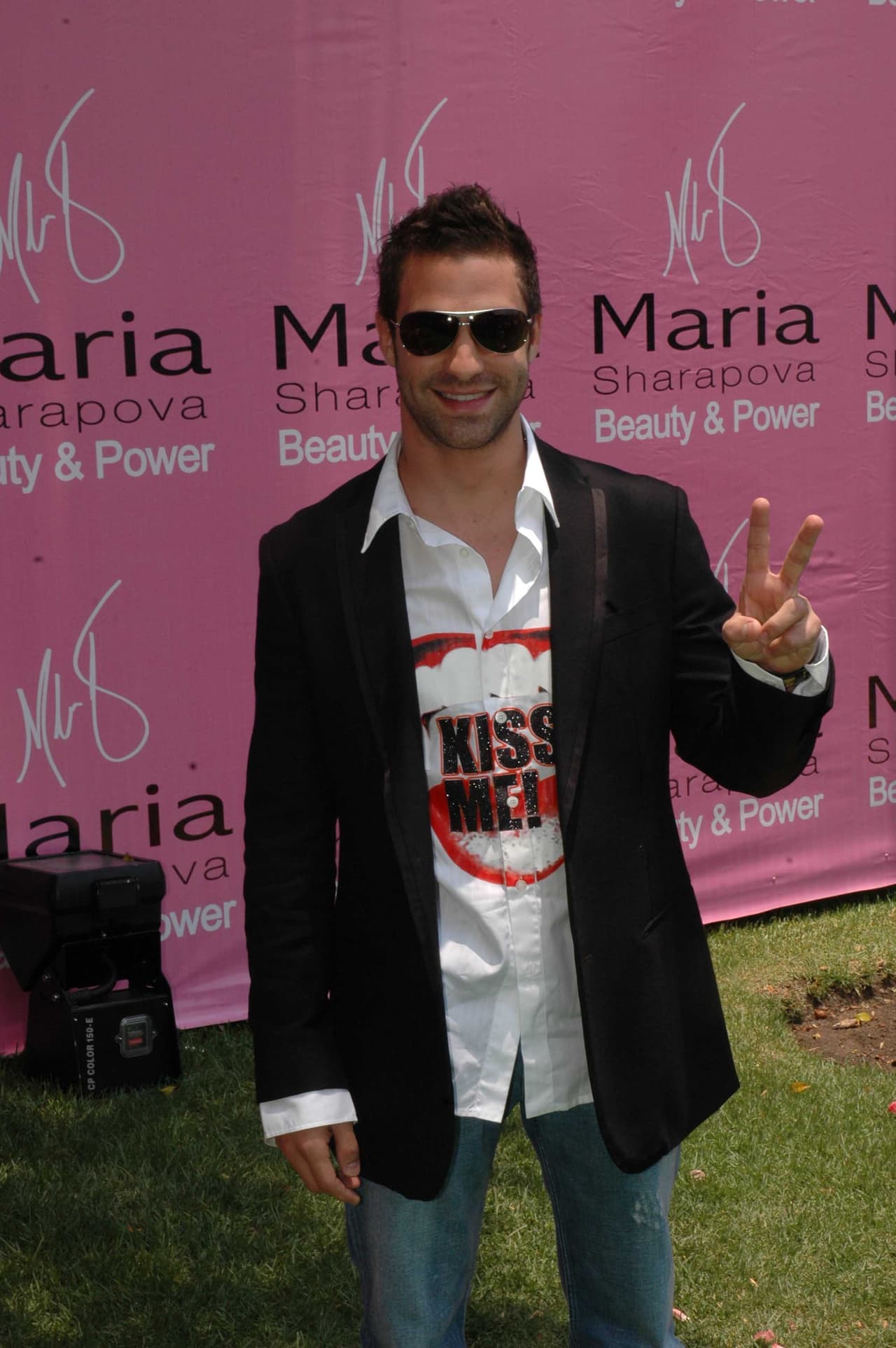 Según Reforma, el Juzgado Décimo Primero de Distrito en Amparo Penal negó a los Borovoy la suspensión definitiva (o recurso legal que impide la detención de un imputado) debido a que
<b>no existen ordenes de aprehensión</b> que los involucren.
<br>
<br>