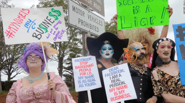 Decenas protestan contra política de “nombres reales” de Facebook