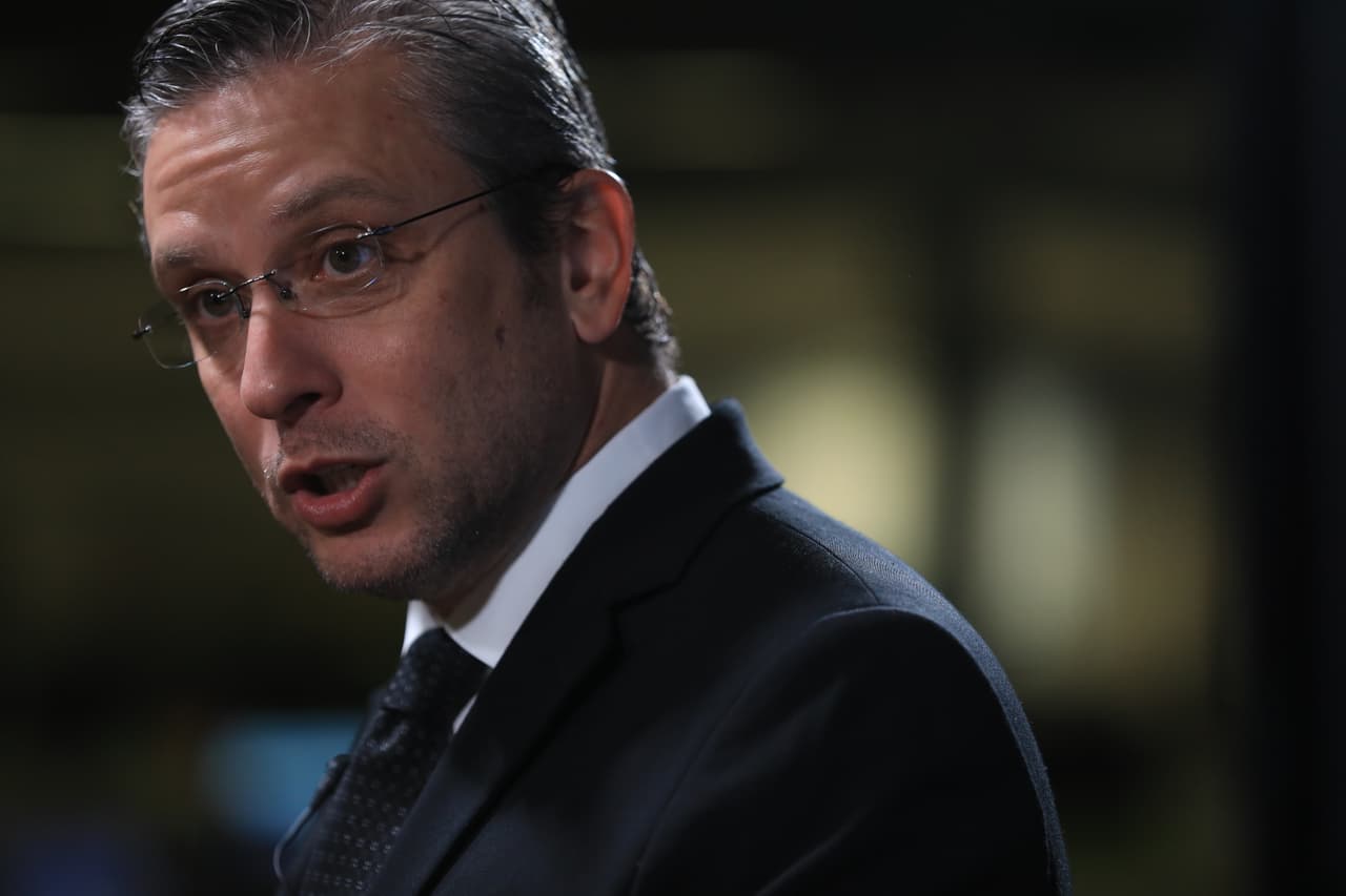 El predecesor de Rosselló, el popular Alejandro García Padilla no ha comentado sobre la crisis en Fortaleza en las redes sociales.