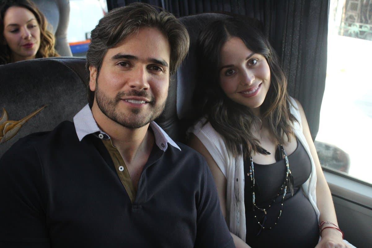 Aunque a finales de 2018 Daniel Arenas y Zuria Vega abandonaron las grabaciones debido a diversos proyectos personales, la pareja de actores regresó para la recta final de este proyecto.