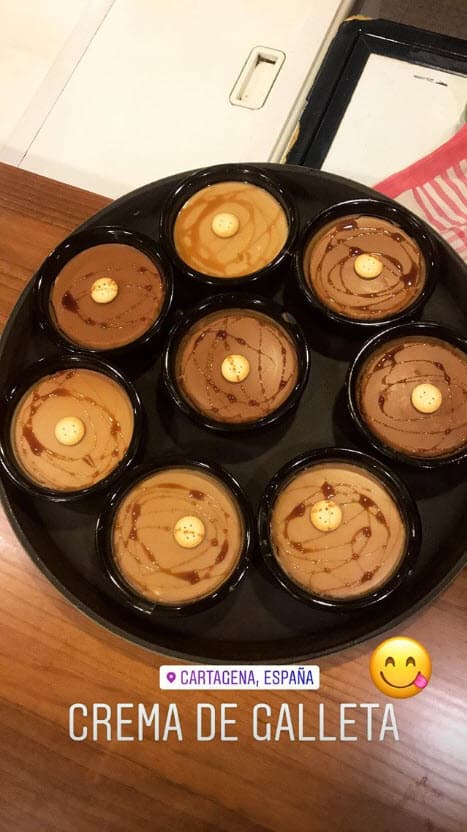 Y al parecer Clarissa no pudo dejar de lado los comentarios de Rauly, pues compartió esta imagen de un postre español.