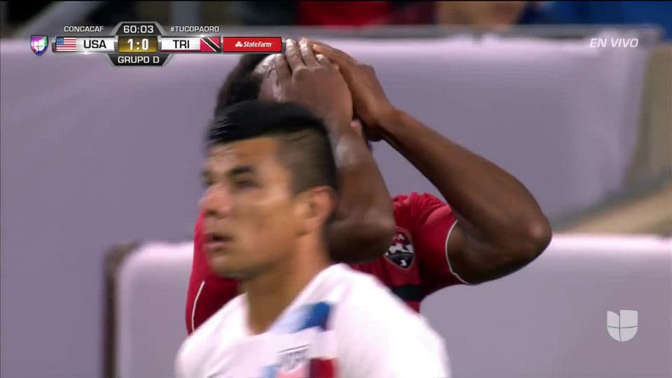 Tiro desviado de Levi García