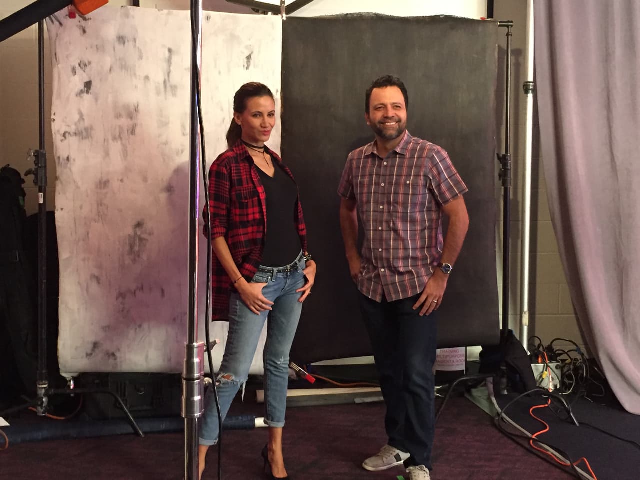 Omar y Argelia en sesión de fotos.