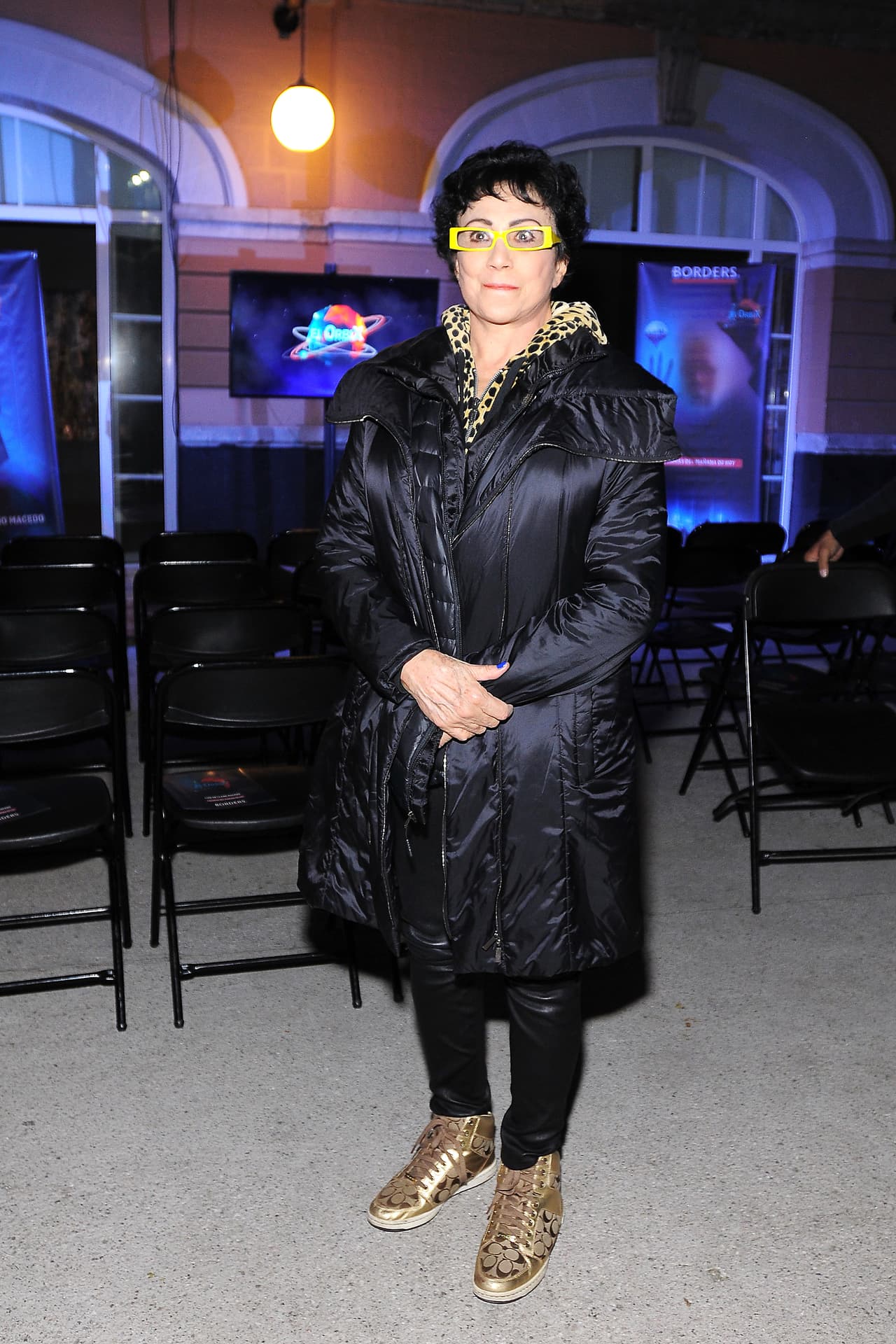 "No, 
<b>jamás se puede olvidar</b>, ni perdonar, ni reconciliar y mucho menos decir 'llévenme con ustedes'. Ni a ellos les intereso yo, ni a mí me interesa lo que les pase".
<br>