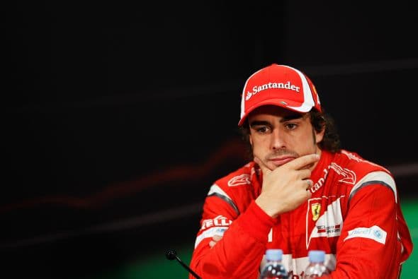 11. FERNANDO ALONSO- Su exitosa carrera como corredor de Fórmula 1 lo ha hecho ser reconocido a nivel mundial, pero sus $32 millones de ganancias anuales lo colocan en el ranking de los atletas mejor pagados del mundo. Alonso recientemente extendió su contrato con Ferrari hasta 2016.