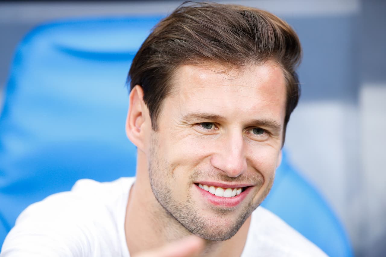 El polaco estaría siendo sondeado por el Valencia y el Chelsea. Su valor en el mercado está cercano a los 25 millones de euros.