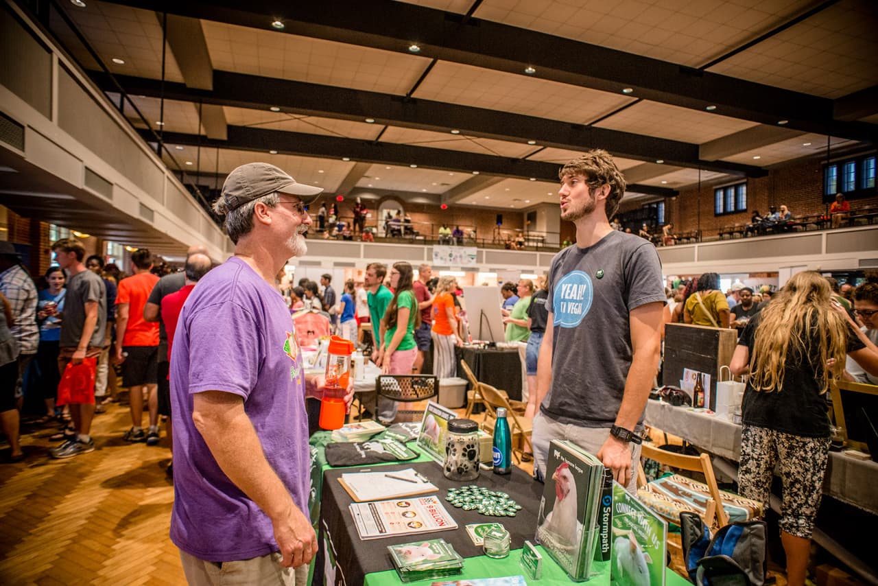 <b>Triangle Springfest</b>
<br>
<b>Fecha</b>: 24 de marzo
<br>
<b>Lugar</b>: Moore Square. Raleigh, NC
<br>
<b>Sitio web</b>: 
<a href="https://vegfestexpos.com/triangle-springfest/">https://vegfestexpos.com/triangle-springfest/</a> 
<br>
<br>El evento tendrá una zona de diversión familiar, camiones de comida, comida vegana, música de DJ y mucho más.