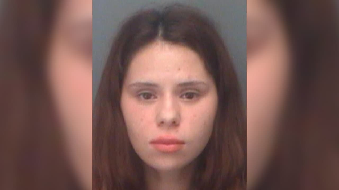 Descubren a bebé en una cuna llena de heces tras pelea doméstica