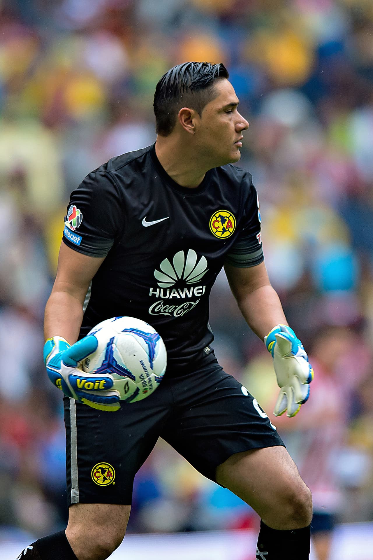 Clave será, seguramente, si Ignacio Ambriz deja en el arco a Hugo González o regresa a Moisés Muñoz tras darle descanso ante Monarcas. Posiblemente decantará por Muñoz y su experiencia.