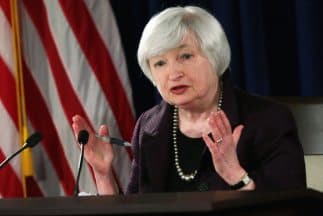 La Fed descartó apresurar el alza de tasas de interés