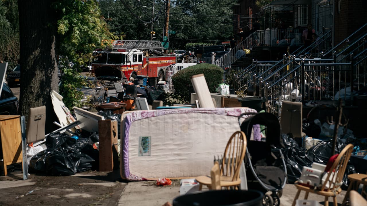 La ciudad de Nueva York ha abierto desde este sábado cinco centros (uno por condado) de ayuda para afectados después del paso de la depresión tropical Ida. Los servicios estarán disponibles para todos los visitantes, y no se les preguntará por su situación migratoria.