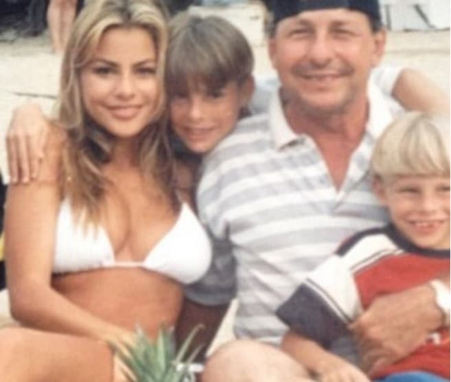 Para 'Toti', como también es conocida, nunca está de más recordar los viejos tiempos en la playa, con la familia y bajo el sol de Barranquilla.