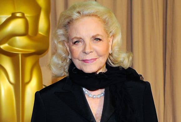 Maya Angelou, Jan Hooks, Harold Ramis, Shirley Temple, Lauren Bacall, Mickey Rooney y James Avery completan el top ten de este conteo.