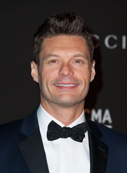 Ryan Seacrest se ubica en la octava posición con la modica cantidad de 65 millones de dólares.