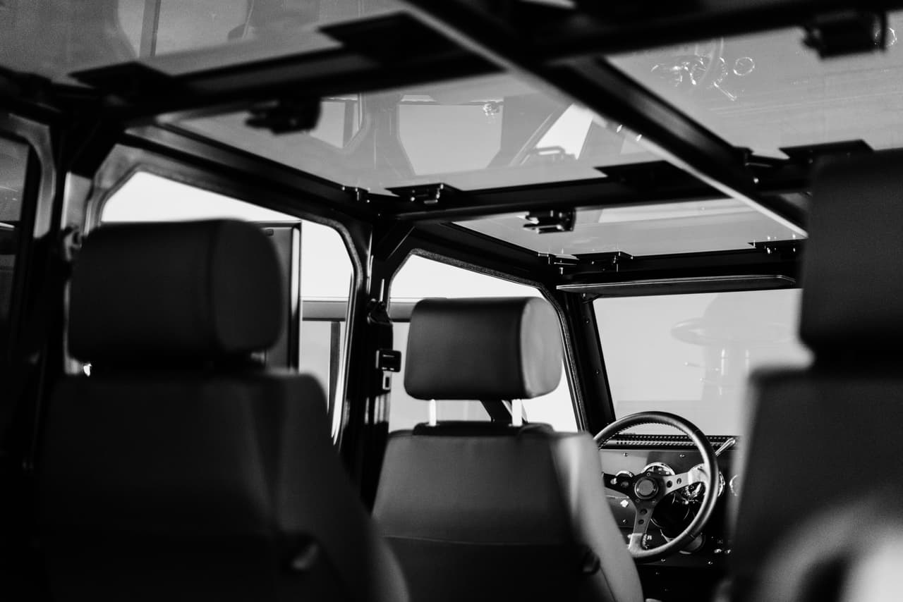 Bollinger Motors planea fabricar sus modelos B1 y B2 con los que pretende conquistar el segmento de las SUVs y pickups. Ambos modelos son motivados por motores eléctricos y cuentan con atractivas características para dominar hasta los terrenos más desafiantes.