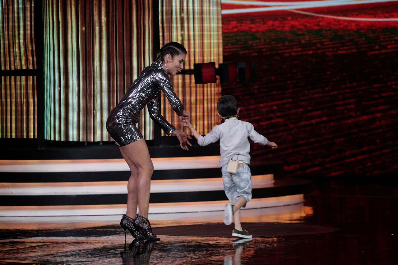 El pequeño aprovechó para agarrar vuelo... ¡y ya quería correr!