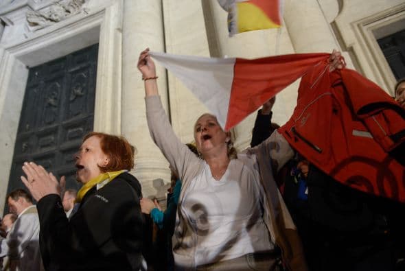 Todos esperan impacientes la proclamación de Juan Pablo II y Juan XXIII como santos.
