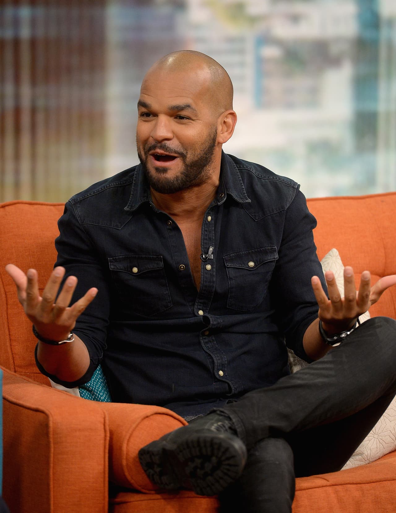 Y es que el actor de 45 años comparte créditos con actores como Kevin Costner, Gary Oldman y Tommy Lee Jones.