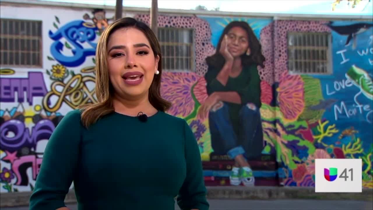 Ana Rodríguez, madre de menor asesinada en primaria Robb de Uvalde, pide a Greg Abbott escuchar a las víctimas y aumentar la edad para comprar armas 
