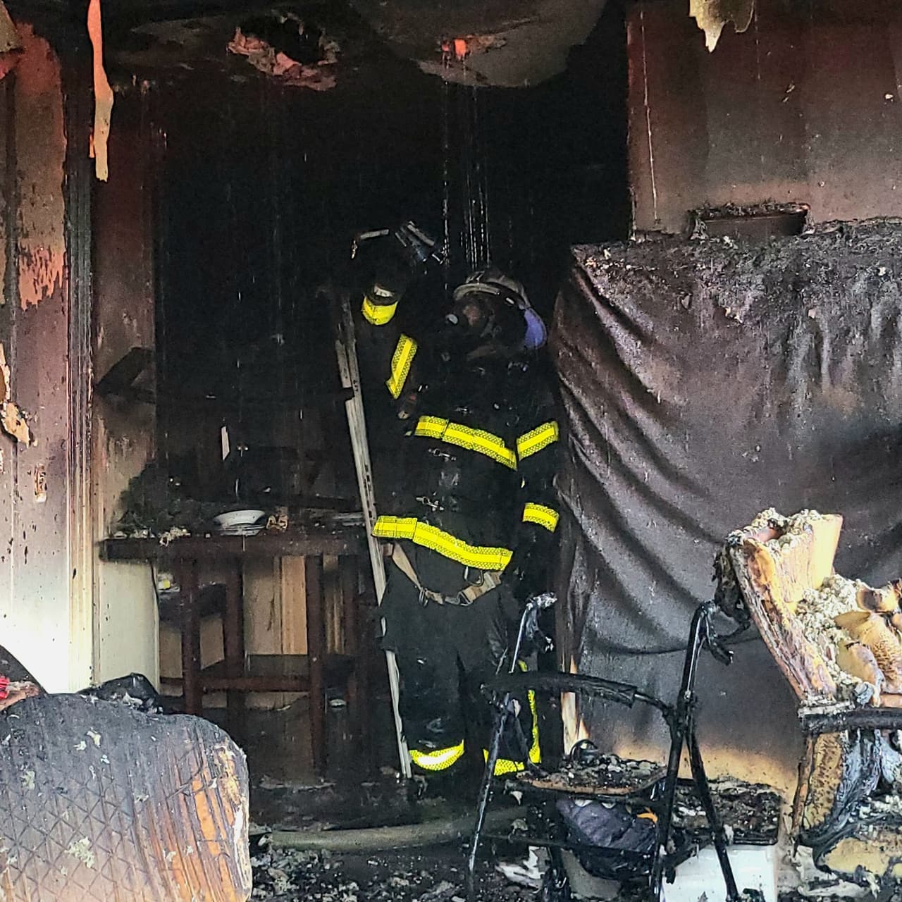 El incendio ocurrió alrededor de las 4:20 de la tarde del sábado 3 de diciembre.