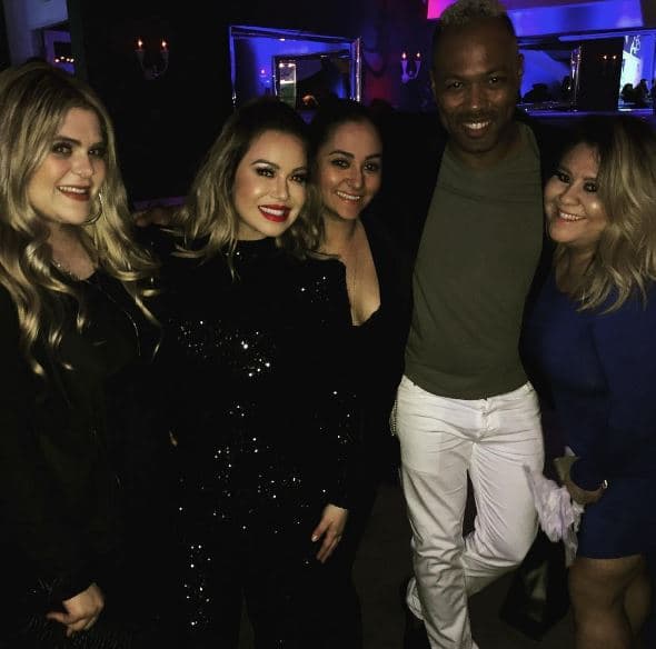 Sus amigos también han sido un apoyo increíble en todos los malos momentos que ha pasado. Al quedar nuevamente soltera ya veremos la lista de pretendientes que estarán tras ella.