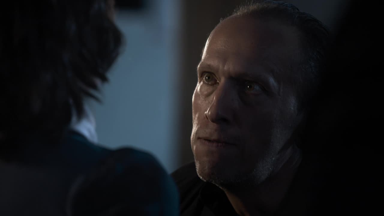 Lleno de enojo y sed de venganza, Diego comenzó a tocarla.