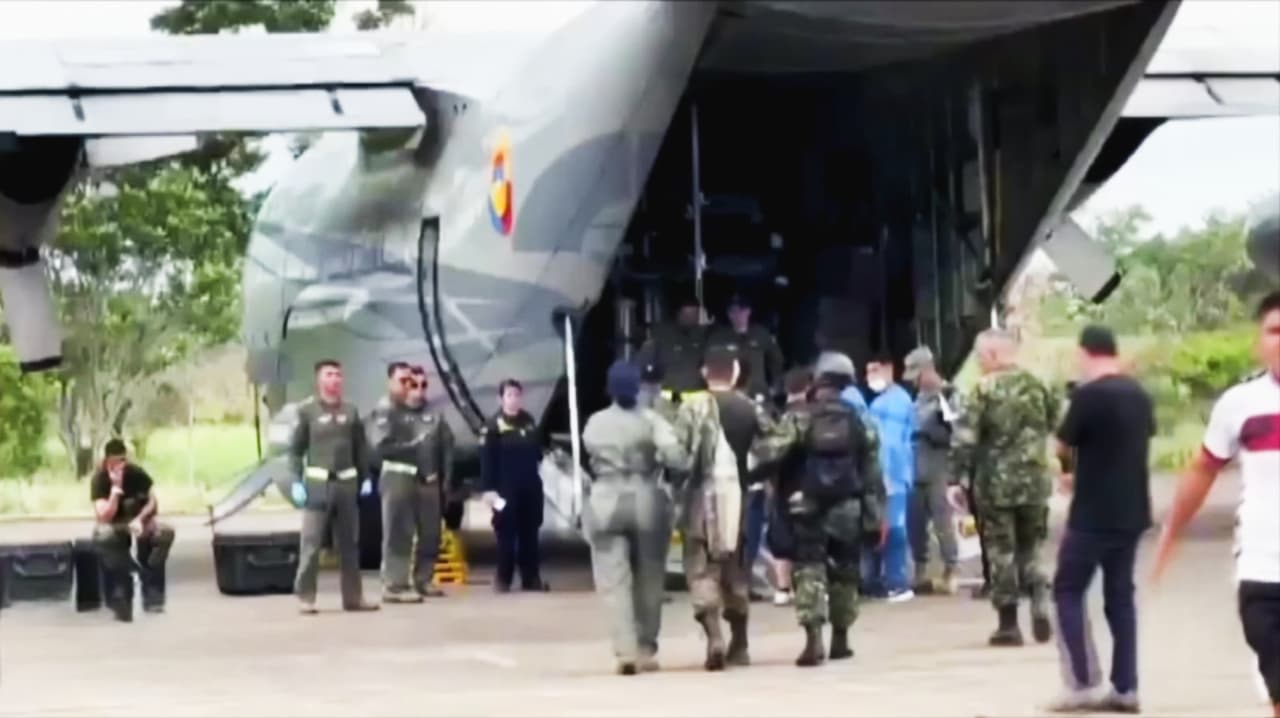 "Comenzó a ir en picada": Sobreviviente narra los segundos de horror durante desplome de avión militar en Colombia