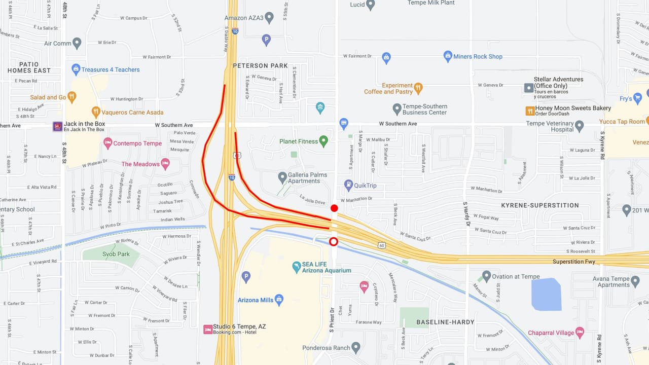 <b>Interestatal 10</b>
<br>Las rampas de la I-10 en dirección este y oeste hasta la US 60 (Superstition Freeway) en Tempe en dirección estarán cerradas desde las 10 p.m. del viernes, hasta las 4 a. m. del lunes
<br>
<br>La rampa de entrada a la I-10 en dirección este en Broadway Road está cerrada. 
<br>
<br>
<b>Rutas alternas</b>
<br>Los conductores de la I-10 en dirección oeste pueden considerar usar el Loop 202 en dirección este (Autopista Santan) hasta el Loop 101 en dirección norte en Chandler para llegar a la US 60. 
<br>
<br>Los conductores también pueden usar la SR 143 en dirección norte hasta el Loop 202 en dirección este (Autopista Red Mountain) hasta el Loop 101 en dirección sur para llegar a la US 60.