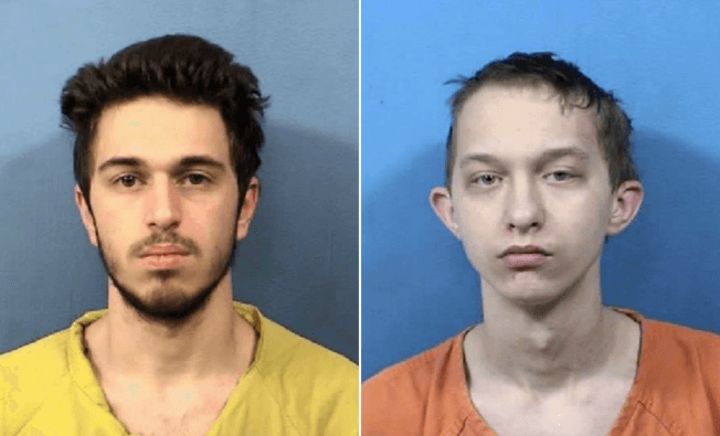 Un hombre es acusado de contratar a un adolescente para asesinar a sus padres a martillazos