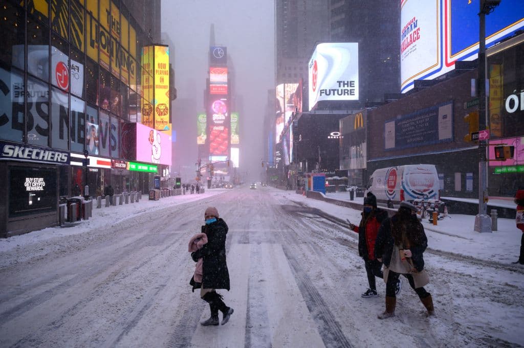 Así luce este sábado la famosa Times Square de Nueva York.