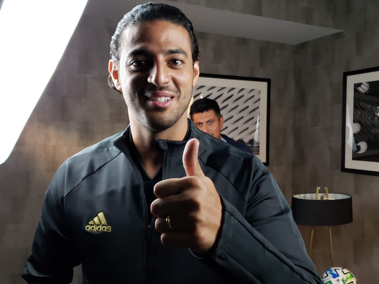 Carlos Vela a Chicharito: "Si viene para acá le va a tocar perder"