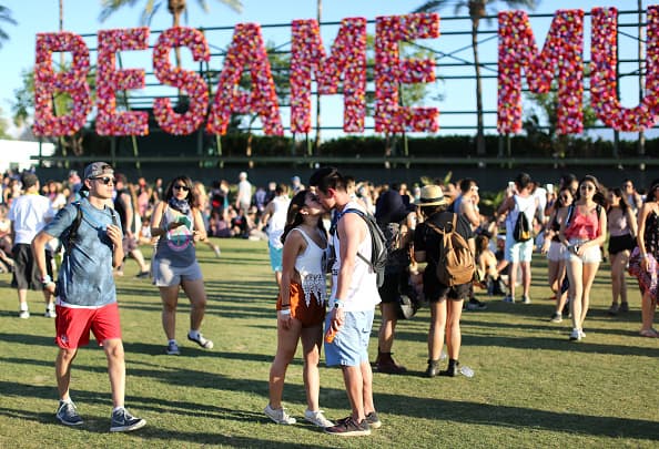 Estampas de las multitudes, los espectáculos y toda la diversión que han invadido el valle de Coachella durante el esperado festival de música y arte que se celebra en California.