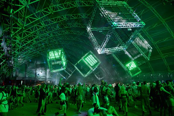 Estampas de las multitudes, los espectáculos y toda la diversión que han invadido el valle de Coachella durante el esperado festival de música y arte que se celebra en California.