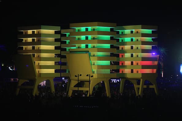 Estampas de las multitudes, los espectáculos y toda la diversión que han invadido el valle de Coachella durante el esperado festival de música y arte que se celebra en California.
