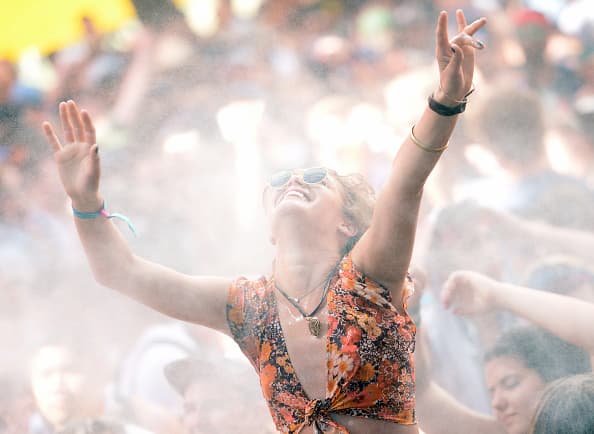 Estampas de las multitudes, los espectáculos y toda la diversión que han invadido el valle de Coachella durante el esperado festival de música y arte que se celebra en California.