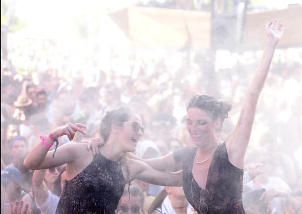 Estampas de las multitudes, los espectáculos y toda la diversión que han invadido el valle de Coachella durante el esperado festival de música y arte que se celebra en California.