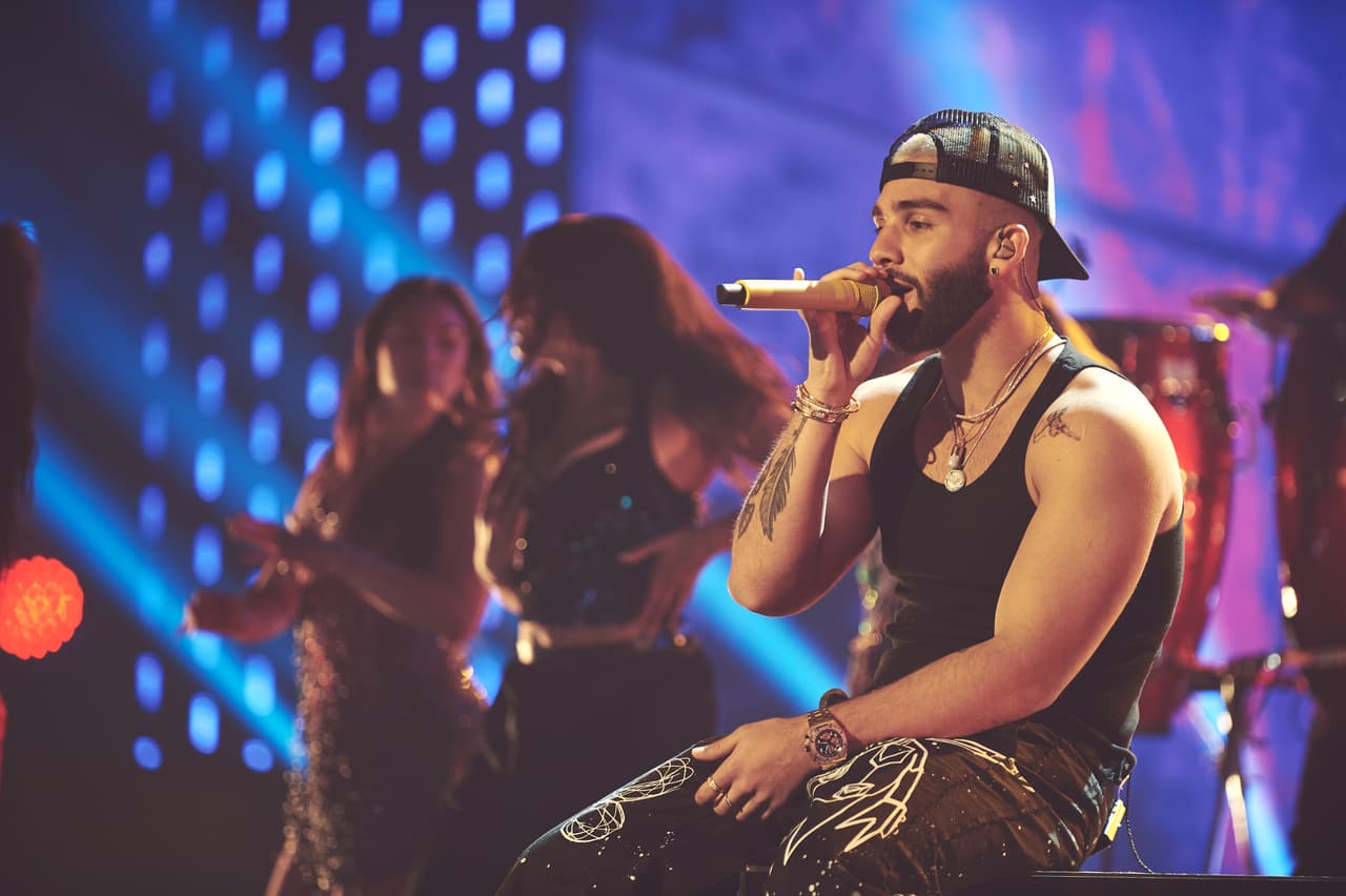 El cantante interpretará sus éxitos 'La Bachata' y 'El Merengue'.