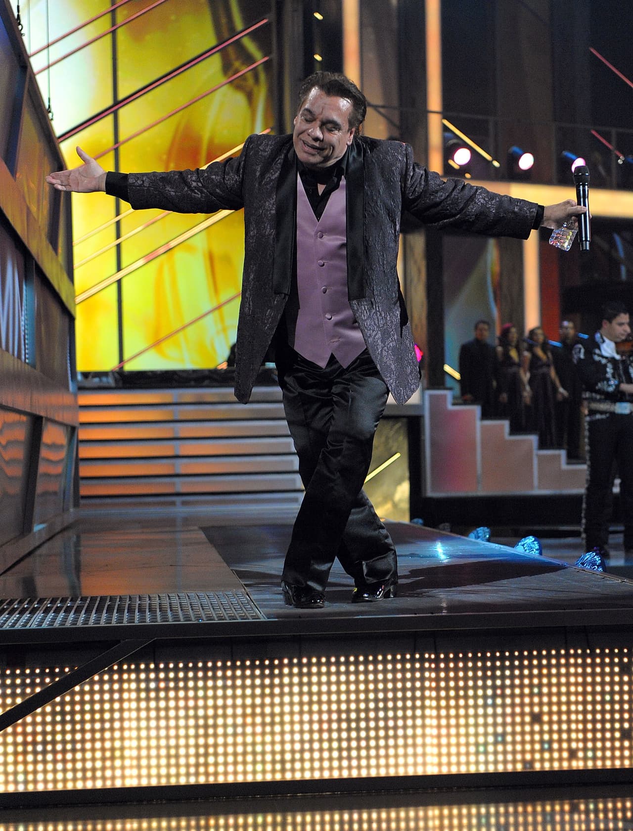 Juan Gabriel
<br>Año: 2009
