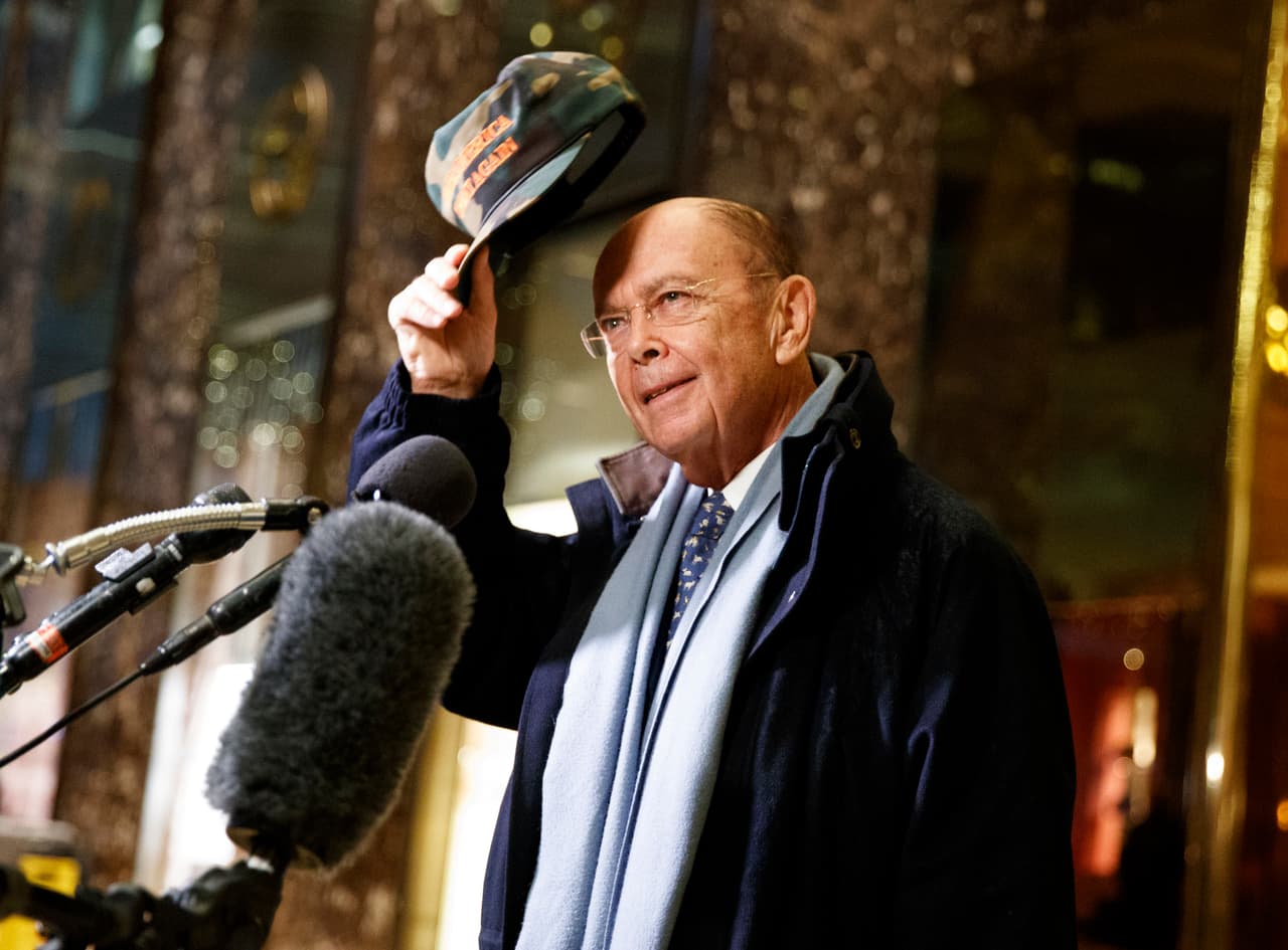 Secretario de Comercio Wilbur Ross dice que no hay nada inapropiado en que su empresa tenga relación comercial con Rusia