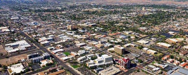 <b>La ciudad de Mesa, en Arizona,</b> también experimentó un alza de un 27% en los precios de alquiler de sus viviendas. De hecho, en el período 2018-2019, el incremento fue de 5.1%, tres veces más que el promedio nacional.